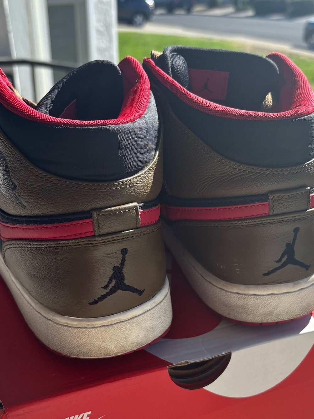Jordan 1 Retro Phat - Black Red Olive - Picture 2 of 4